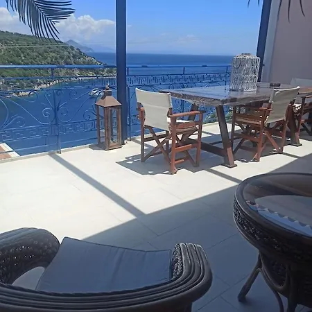 Odysseus Apartamento Kionion