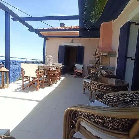 Odysseus Apartamento *