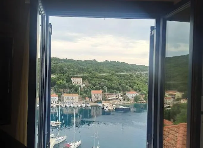 Odysseus Apartamento