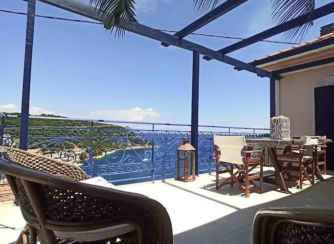 Odysseus Apartamento *